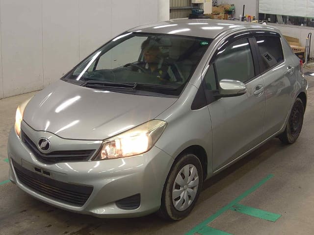 TOYOTA Vitz