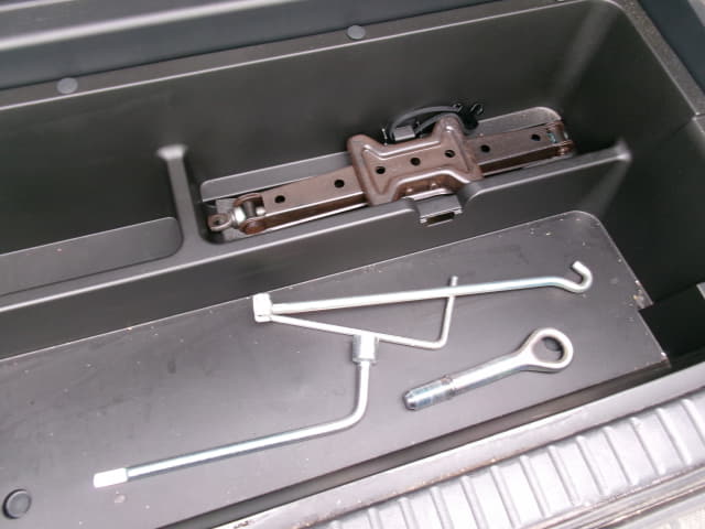 TOYOTA RAV4 thumbnail 30