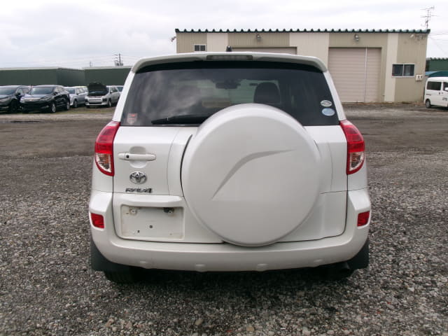 TOYOTA RAV4 thumbnail 4