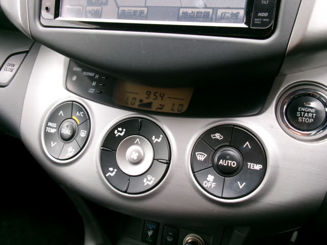 TOYOTA RAV4 thumbnail 41