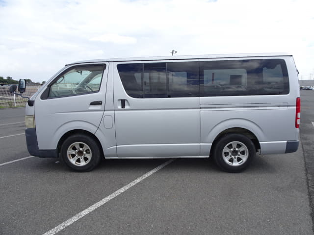 TOYOTA Hiace Van thumbnail 2