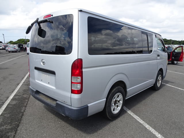 TOYOTA Hiace Van thumbnail 5