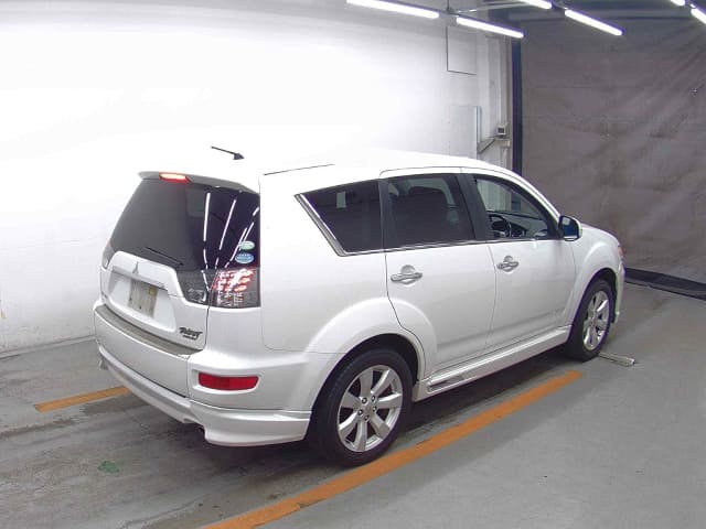 MITSUBISHI Outlander thumbnail 2