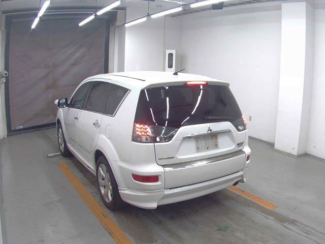 MITSUBISHI Outlander thumbnail 6