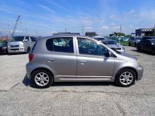 2002 TOYOTA Vitz