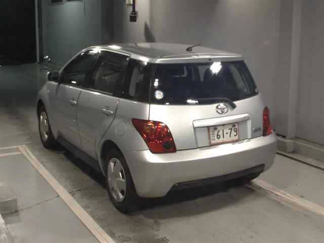 TOYOTA IST thumbnail 60