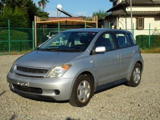 2002 TOYOTA IST