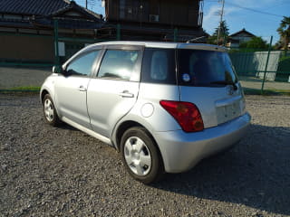 2002 TOYOTA IST