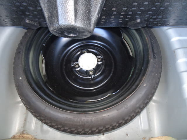TOYOTA IST thumbnail 30