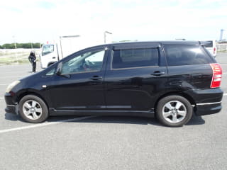 2005 TOYOTA Wish