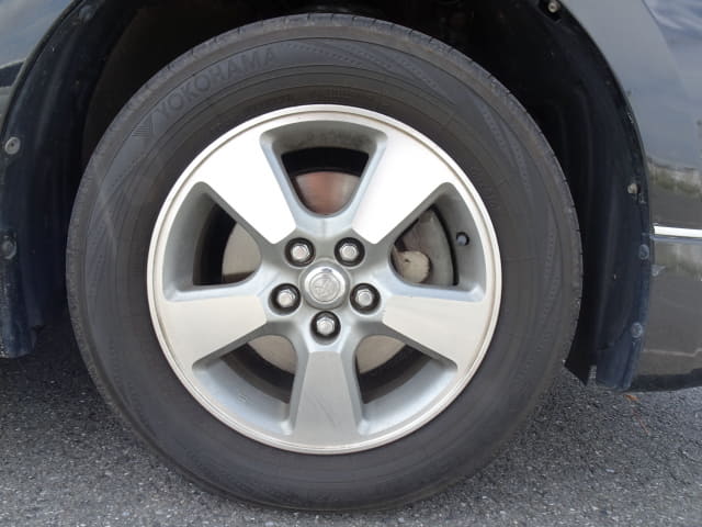 TOYOTA Wish thumbnail 12