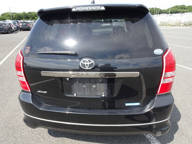 TOYOTA Wish thumbnail 4