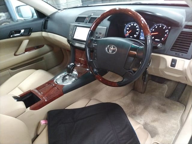 TOYOTA Mark X thumbnail 3
