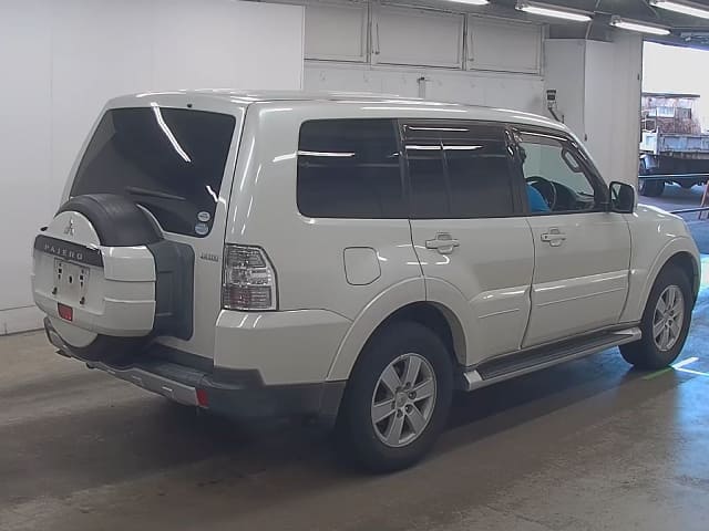MITSUBISHI Pajero thumbnail 2