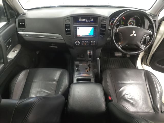 MITSUBISHI Pajero thumbnail 4
