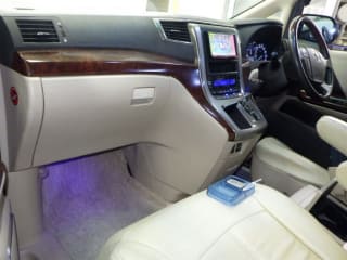 2008 TOYOTA Vellfire