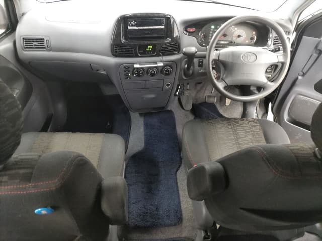 TOYOTA Liteace Noah thumbnail 4
