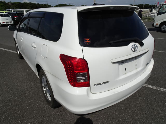 TOYOTA Corolla Fielder thumbnail 3