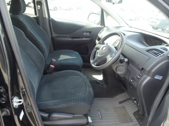 TOYOTA Ractis thumbnail 25