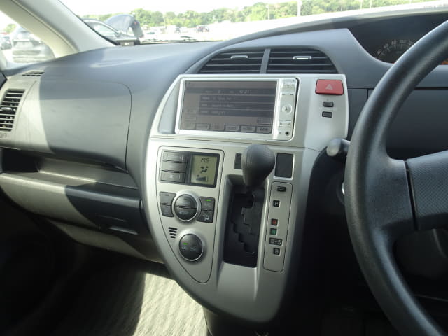 TOYOTA Ractis thumbnail 35