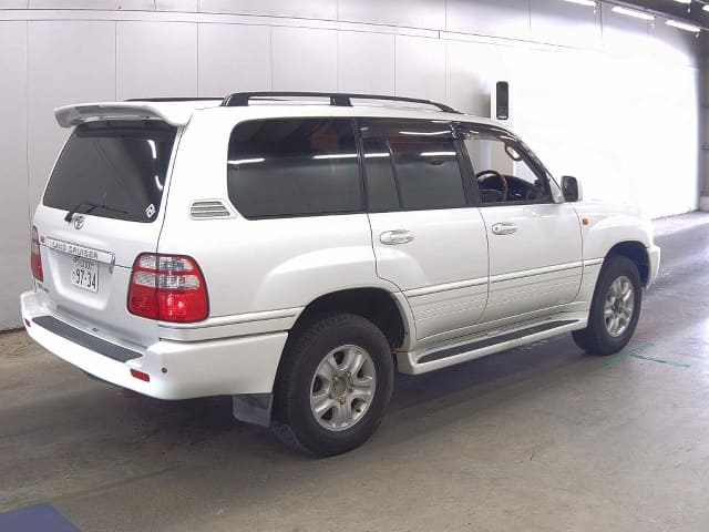 TOYOTA Land Cruiser thumbnail 2