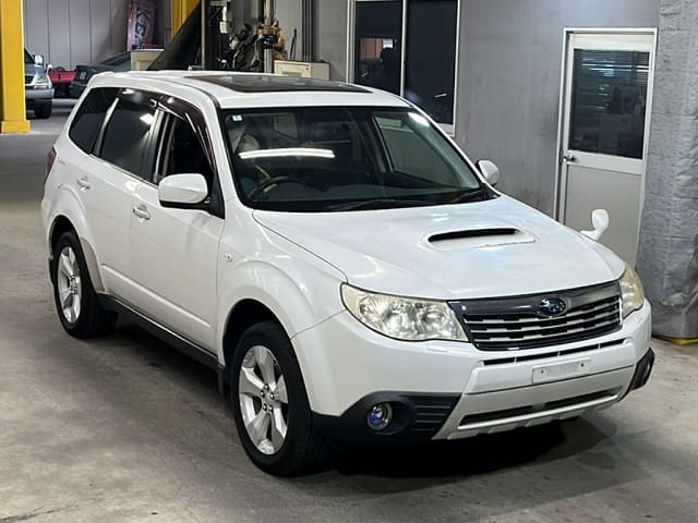 SUBARU Forester thumbnail 4