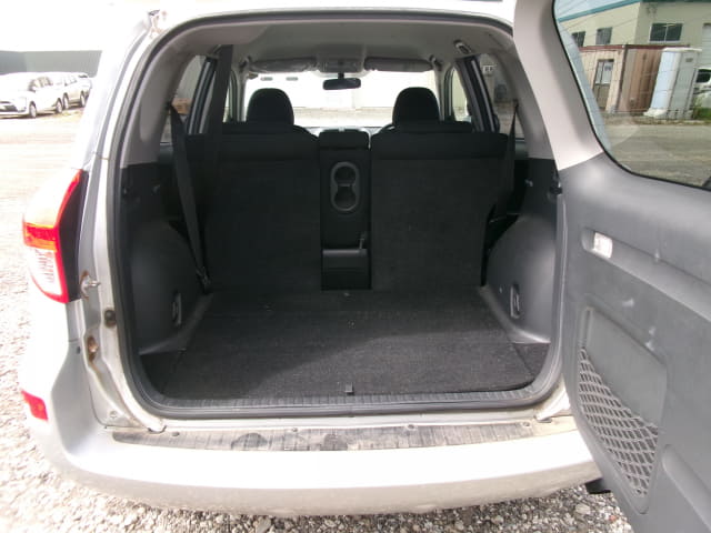 TOYOTA RAV4 thumbnail 29