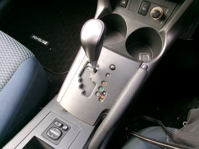 TOYOTA RAV4 thumbnail 38