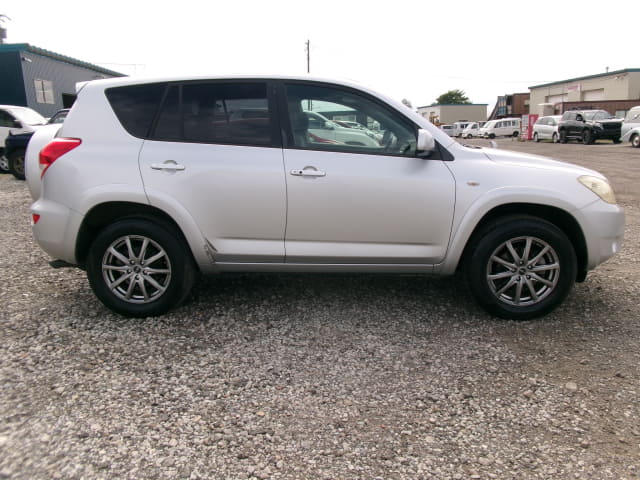 TOYOTA RAV4 thumbnail 6