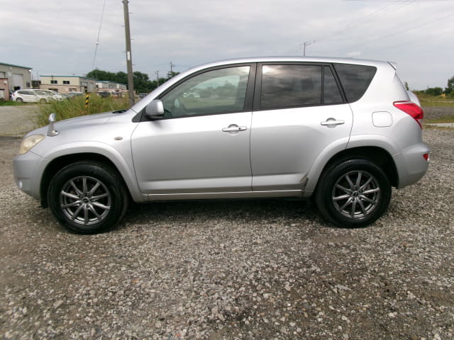 TOYOTA RAV4 thumbnail 2