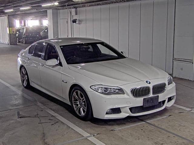 BMW 5 Series thumbnail 4
