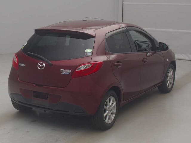 MAZDA Demio thumbnail 2