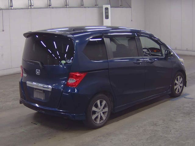 HONDA Freed thumbnail 2