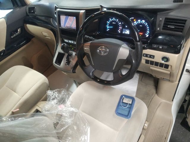 TOYOTA Alphard thumbnail 3