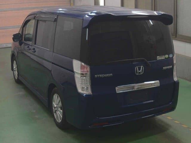 HONDA Step WGN thumbnail 5