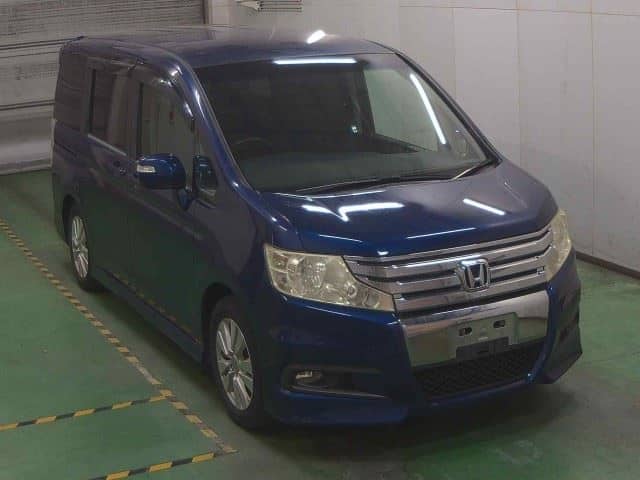 HONDA Step WGN thumbnail 4