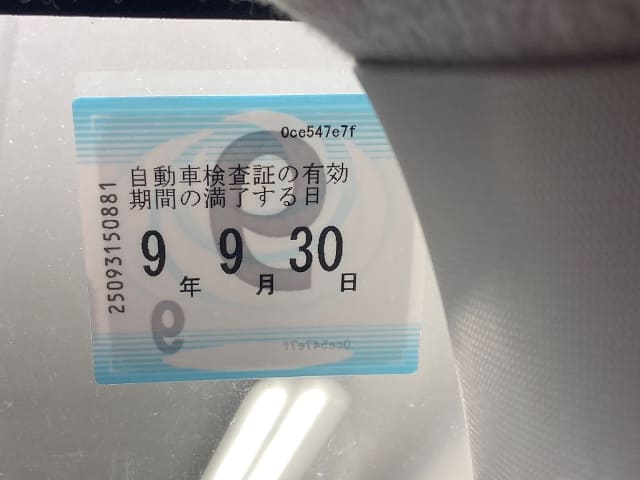 TOYOTA Voxy thumbnail 6