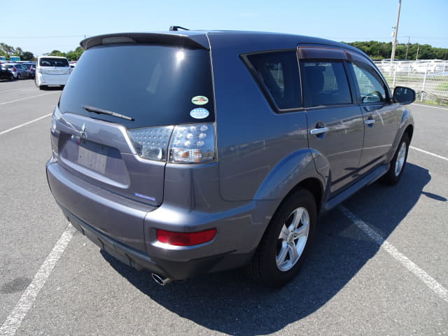 MITSUBISHI Outlander thumbnail 5