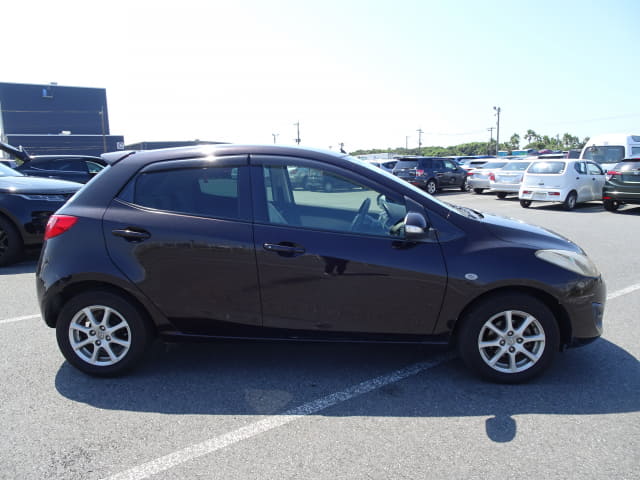 MAZDA Demio thumbnail 6