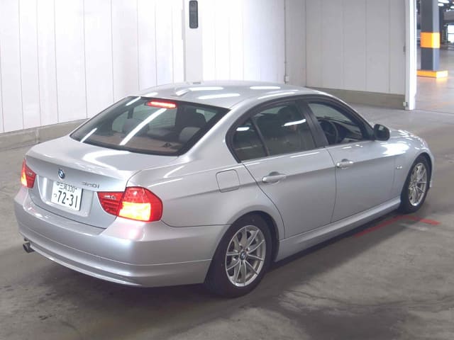 BMW 3 Series thumbnail 2