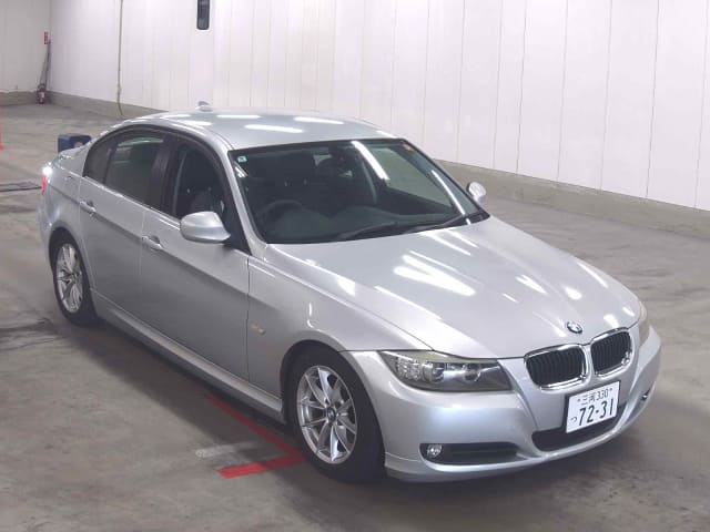BMW 3 Series thumbnail 6