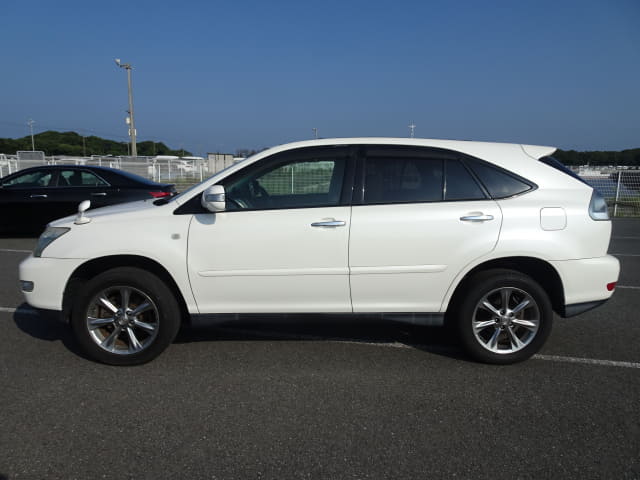 TOYOTA Harrier thumbnail 2