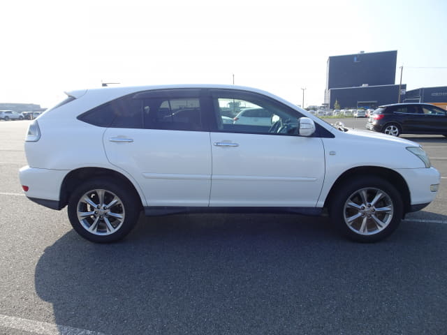 TOYOTA Harrier thumbnail 6