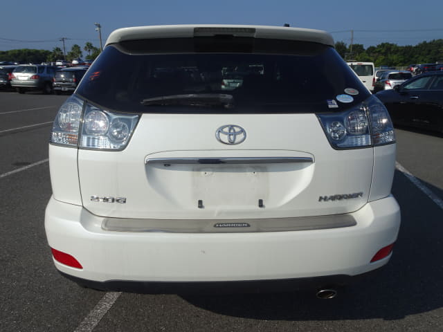 TOYOTA Harrier thumbnail 4