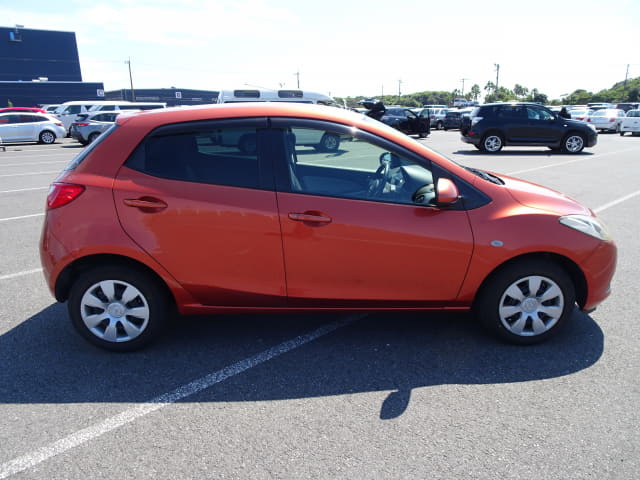 MAZDA Demio thumbnail 6