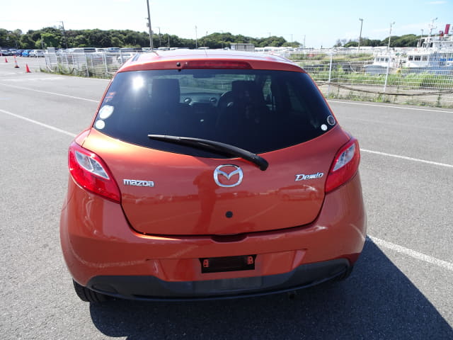 MAZDA Demio thumbnail 4