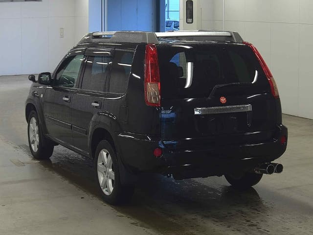 NISSAN X-Trail thumbnail 3