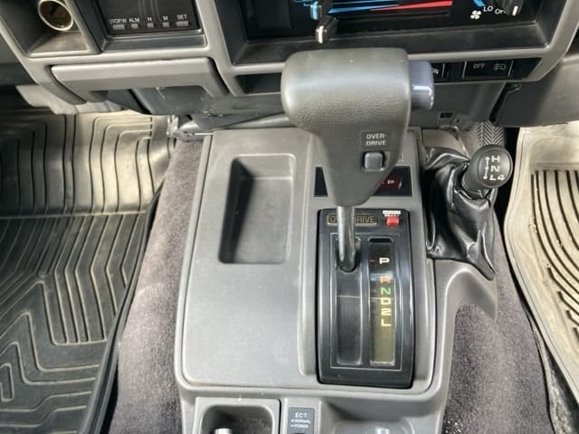 TOYOTA Land Cruiser Prado thumbnail 4