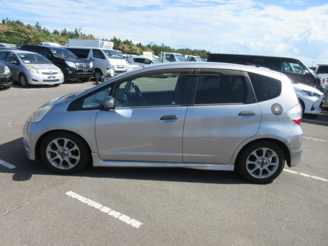 HONDA Fit thumbnail 2