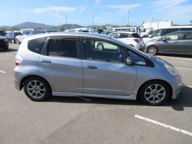 HONDA Fit thumbnail 6